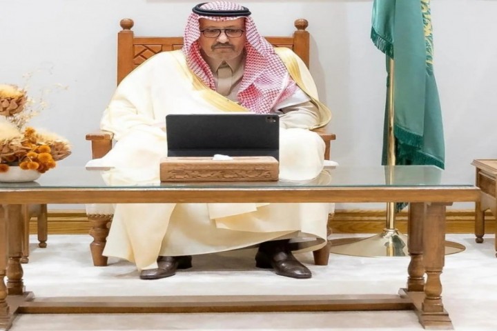 أمير الباحة ونائبه يدشنان فعاليات اليوم العالمي للدفاع المدني