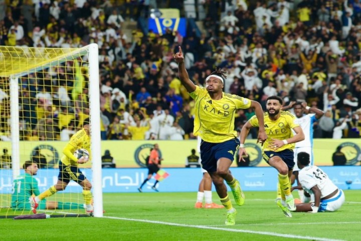 النصر يخطف الفوز في اللحظات الأخيرة أمام نيوم