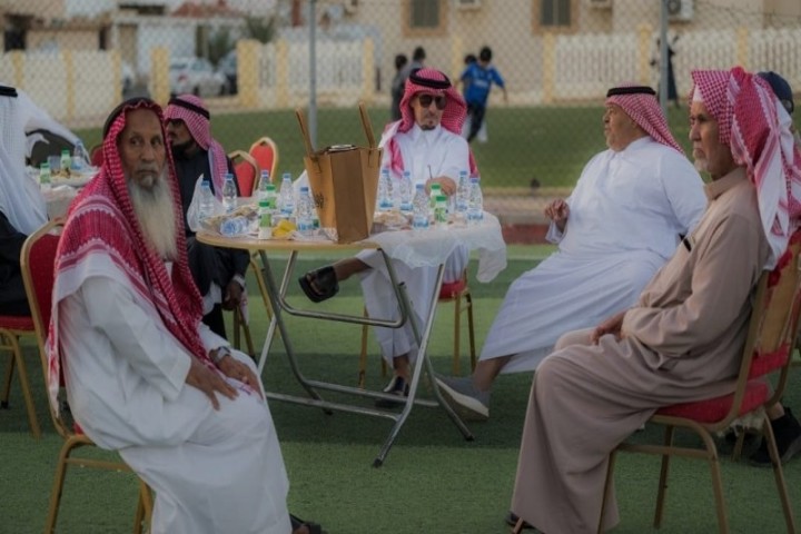 الإفطار الجماعي يعكس روح التكافل في الوجه