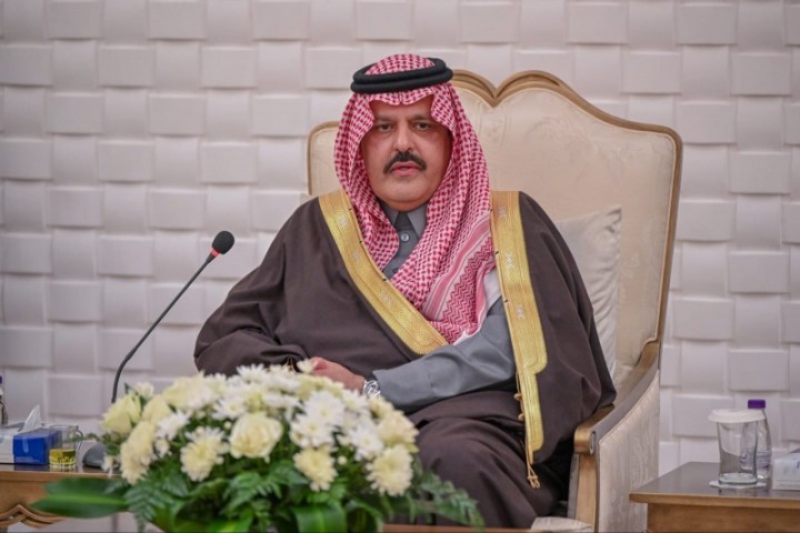 أمير حائل يوجه باستمرار العمل خلال إجازة عيد الفطر