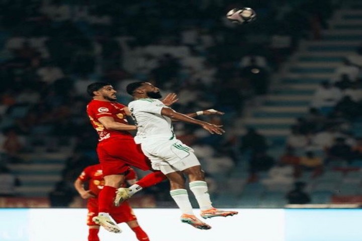 القادسية يقلب الطاولة على الأهلي بثلاثية مثيرة في الوقت القاتل