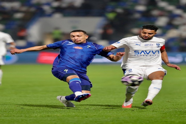 الهلال يهزم الفتح بهدف سافيتش ويواصل مطاردة الصدارة