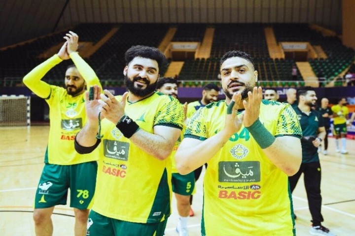 الخليج يقترب من لقب دوري اليد بعد تجاوزه الهدى