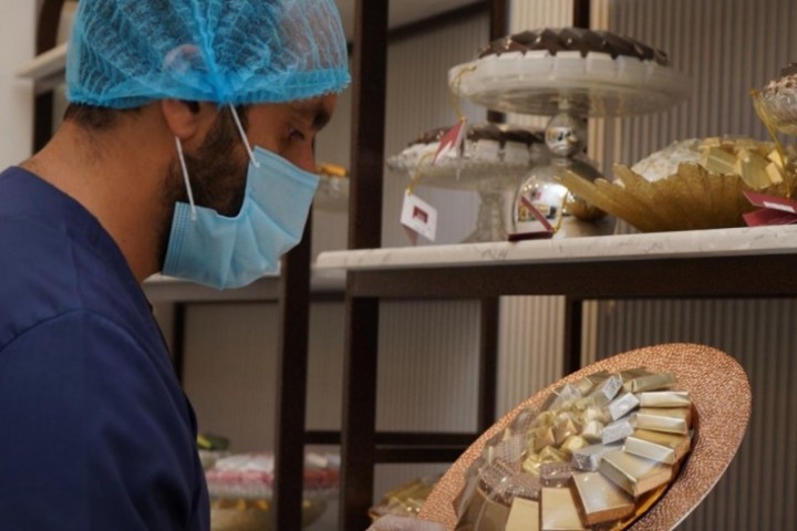 أمانة الباحة تكثف الرقابة على محلات الحلويات قبل العيد