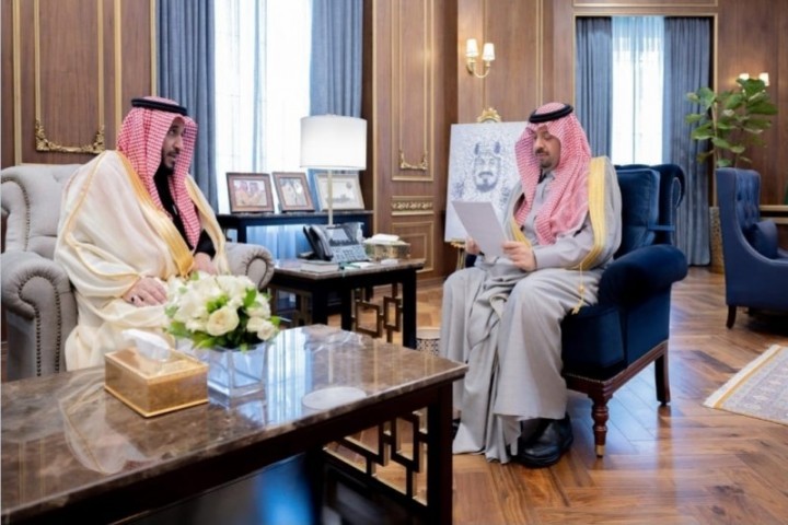 أمير منطقة الحدود الشمالية يطلع على جاهزية الجوامع لصلاة عيد الفطر