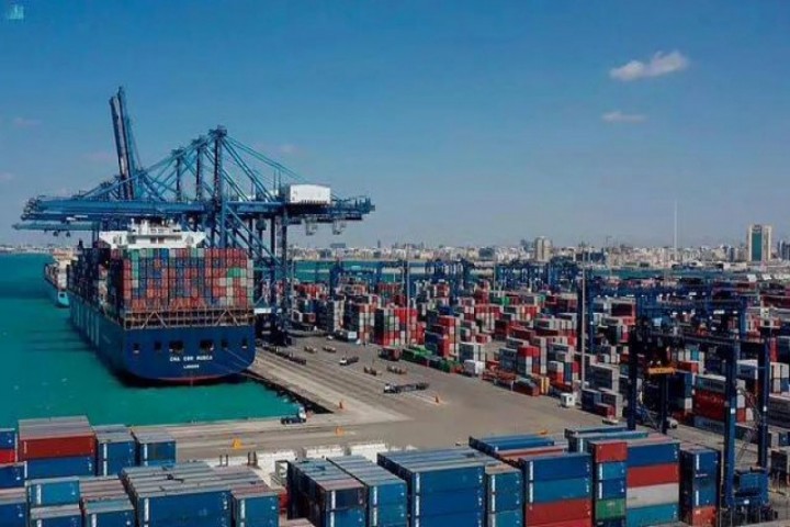 موانئ تواصل دعم سفن الخطوط الملاحية في الخليج العربي