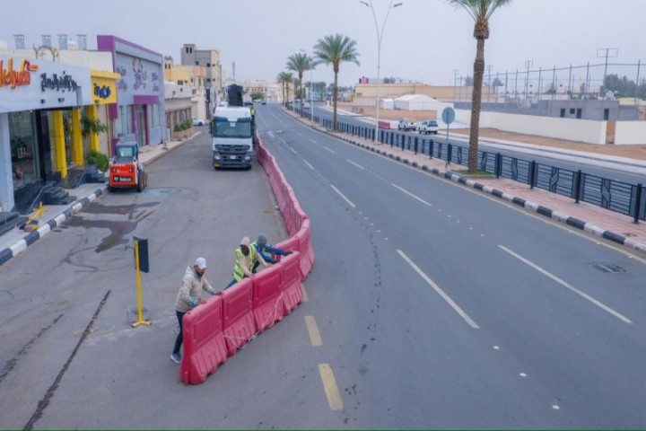 إعادة تأهيل طرق حي الزهرة لتعزيز السلامة وجودة الطريق