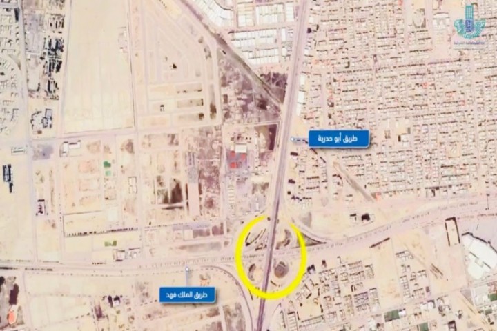 أمانة المنطقة الشرقية تبدأ مشروع تصريف مياه الأمطار على طريق الملك فهد