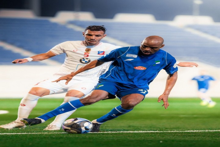 الجهاز الفني للفتح يقف على جاهزية الفريق في ودية الكويت