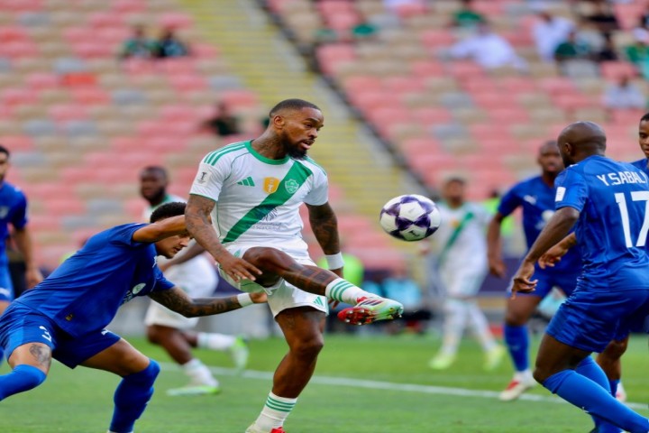 الأهلي  يعبر الدحيل بهدف محرز ويواصل رحلته نحو نهائي نخبة آسيا