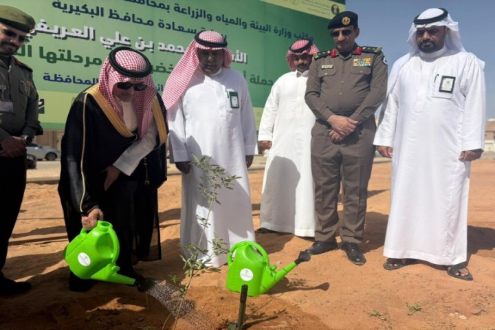 بلدية البكيرية تشارك في مبادرة أرض القصيم خضراء