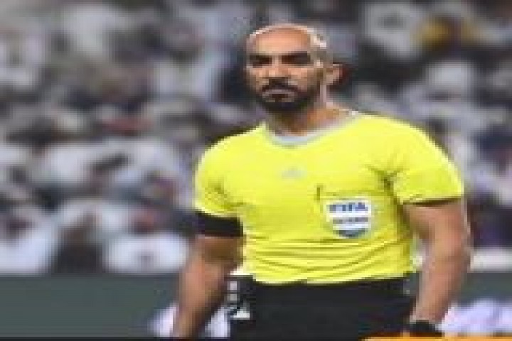 النقبي يقود تحكيم نهائي أبطال الخليج بين الشباب والريان في الدوحة