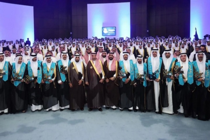 أمير نجران يرعى تخريج أكثر من 4 آلاف متدرب ومتدربة