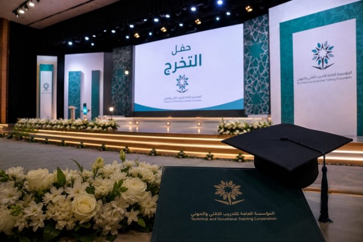 أمير القصيم يرعى تخريج 5827 متدربًا ومتدربة بمنشآت التدريب التقني