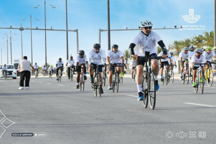 وزارة الرياضة وبلدية القطيف تقدمان برامج توعوية وصحية في فعاليات رياضة الدراجين