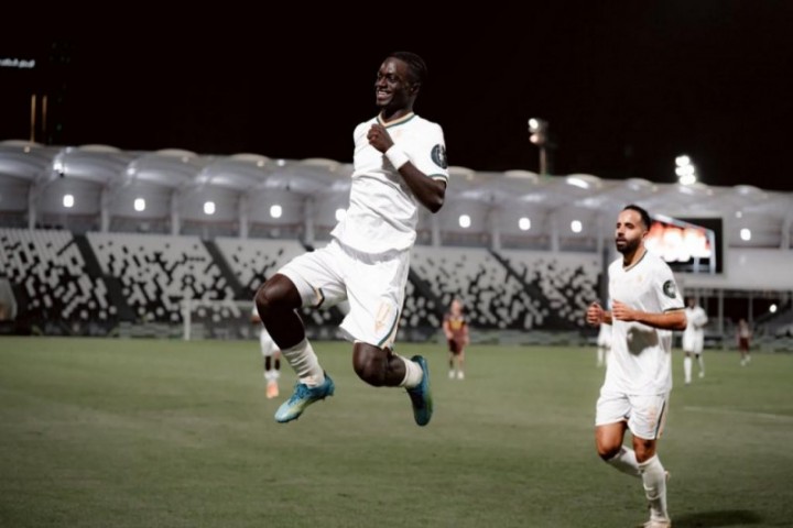 الدرعية يبلغ نهائي ملحق دوري روشن بثلاثية أمام الجبلين
