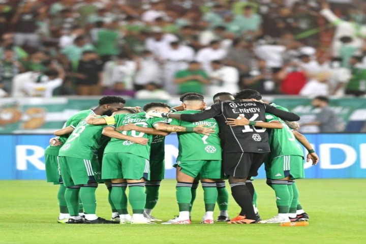 الأهلي يواجه تحدي أمواج الخليج
