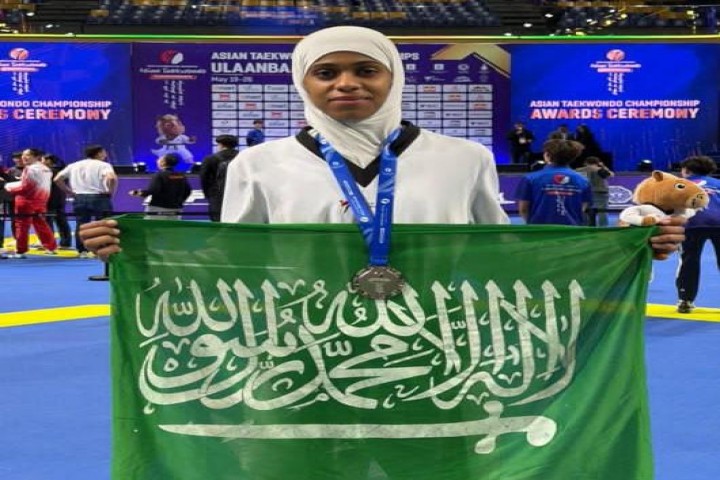 دنيا أبوطالب تُحقق فضية آسيا في التايكوندو