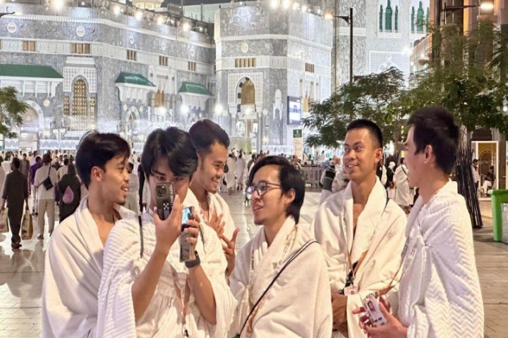 جامعة نجران تهيئ طلاب المنح الدوليين لأداء مناسك حج 1447هـ