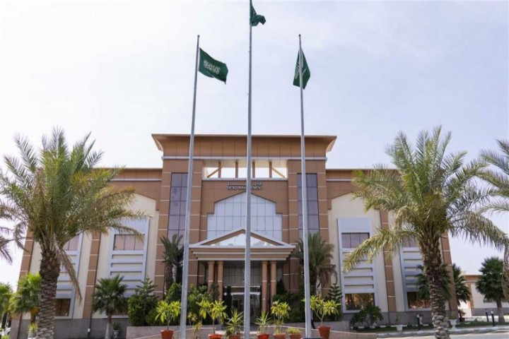 أمير مكة يرعى حفل تخريج الدفعة الـ 22 بجامعة الطائف