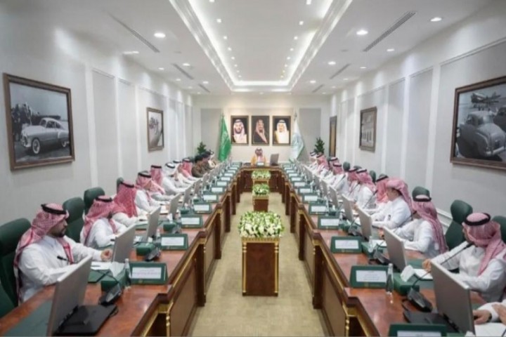أمير الحدود الشمالية يترأس اجتماع المدن الصحية ويؤكد أهمية استكمال متطلبات الاعتماد
