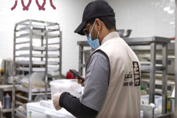 جولات رقابية مكثفة لتعزيز سلامة الغذاء ورفع مستوى الامتثال في عسير