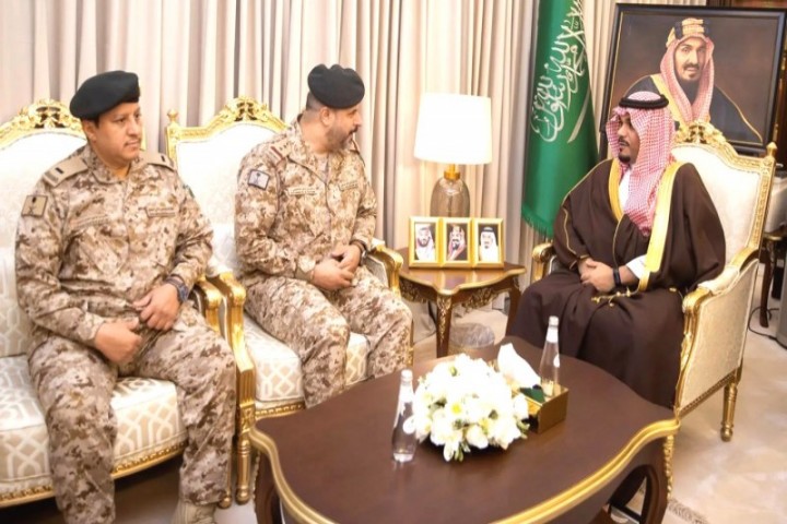 نائب أمير نجران يشيد بدعم القيادة للقطاعات العسكرية