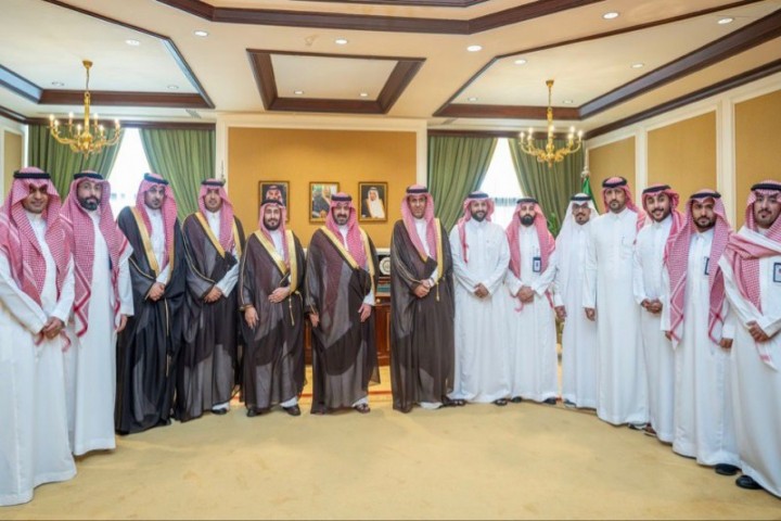 نائب امير تبوك يطلع على خطط التحول الصحي بالمنطقة