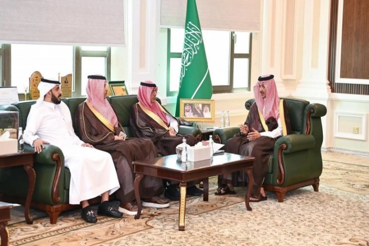 وكيل إمارة جازان يطّلع على مستجدات جائزة التميز
