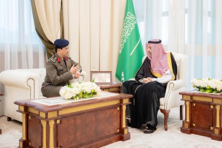 أمير الباحة يستقبل مدير الدفاع المدني الجديد بالمنطقة
