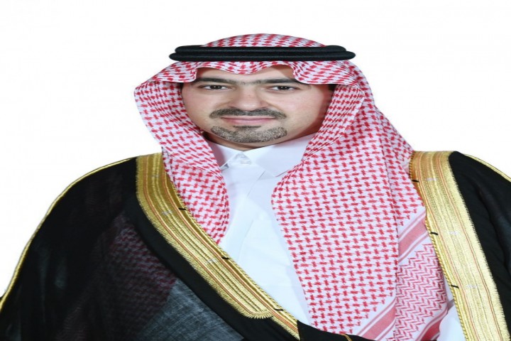 نائب أمير منطقة تبوك يواسي محافظ تيماء في وفاة شقيقته