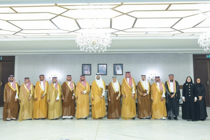 نائب أمير المنطقة الشرقية يستقبل رئيس الغرفة التجارية