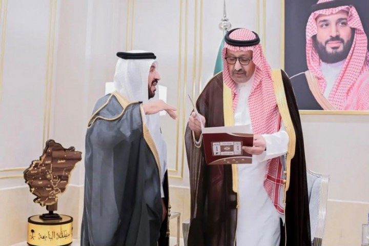 أمير الباحة يؤكد أهمية تعزيز دور جمعية أدبي الباحة في تنمية الحراك الثقافي
