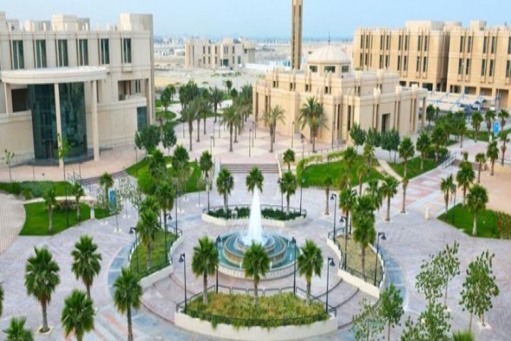 رئيس جامعة الإمام عبدالرحمن بن فيصل يهنئ بتقدم الخبر في مؤشر قابلية العيش العالمي 2026