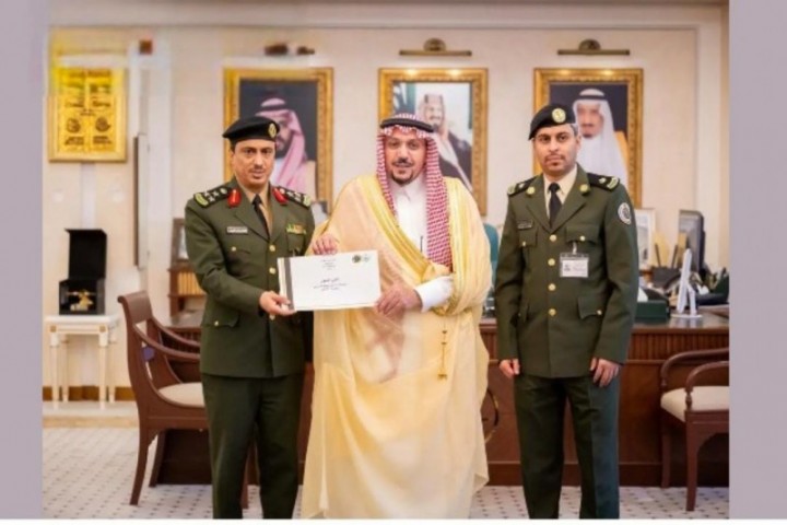 أمير القصيم يتسلّم التقرير السنوي للسجون ويطّلع على البرامج الإصلاحية للنزلاء