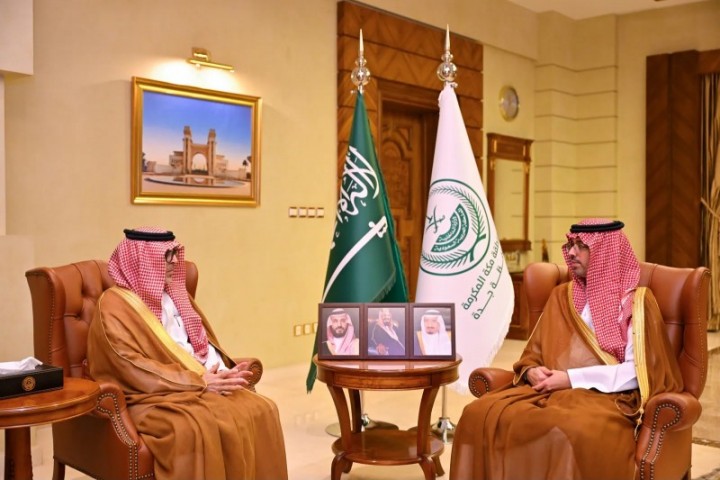 محافظ جدة يستقبل مدير هيئة الصحفيين