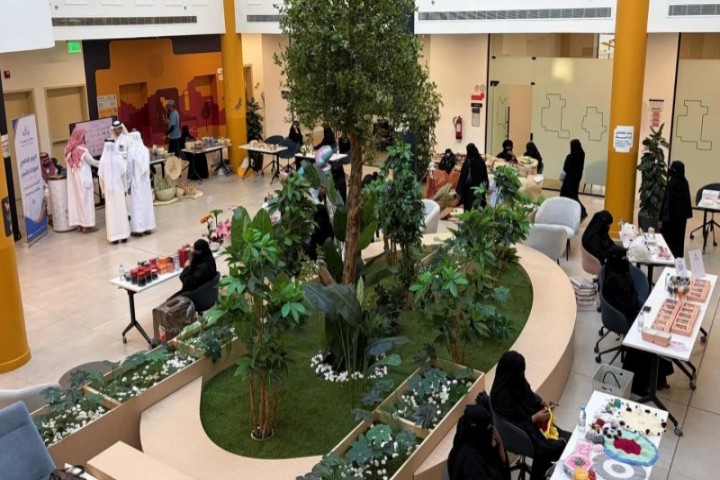 بازار الشباب في نجران يدعم المواهب والمشروعات الناشئة