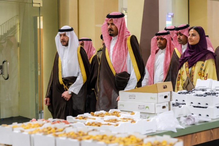 أمير المدينة المنورة يرعى انطلاق موسم تمور المدينة 2026