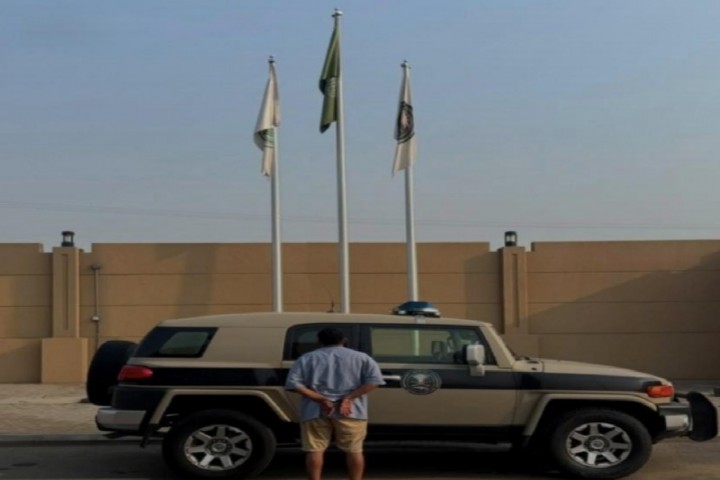 مجاهدو جازان يضبطون مواطنًا لنقله 11 مخالفًا لنظام أمن الحدود