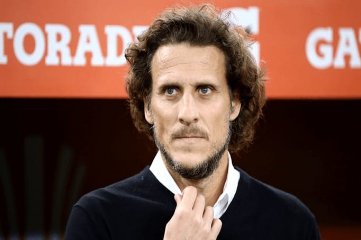 الأسطورة دييغو فورلان مدرباً لمنتخب الأورغواي