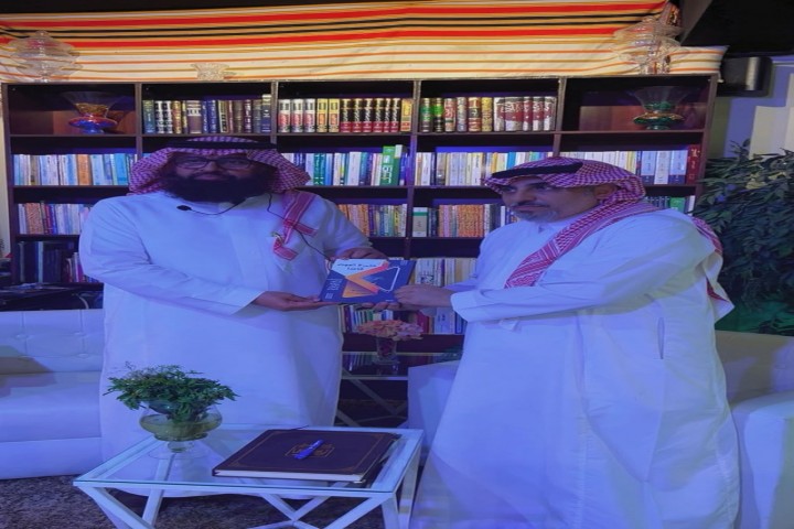 أمسية "لن أموت قاعداً" تستعرض تجربة  في صناعة الأثر  في ديوانية عسير