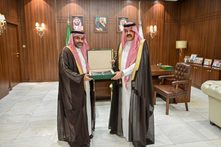 أمير حائل يطّلع على استعدادات التعليم للعام الدراسي الجديد